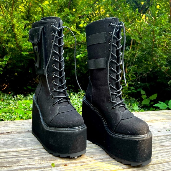 YRU Shoes - YRU Dune Desert -Black Platforms